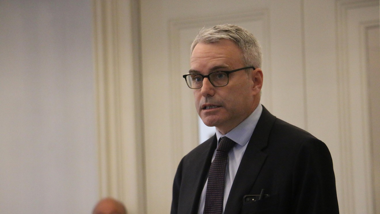 Le sénateur Brian Campion, qui a soutenu une nomination controversée, prend sa retraite