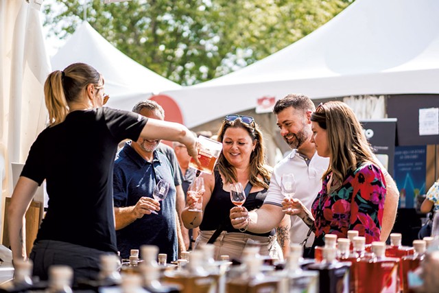 Fête des Vendanges - AVEC LA COURTOISIE DE CHARLES DION