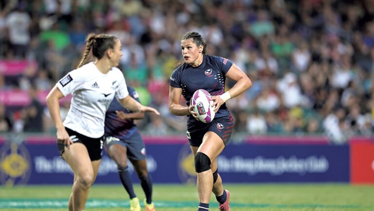 Ilona Maher, joueuse de rugby née à Burlington et influenceuse des médias sociaux, retourne aux Jeux olympiques