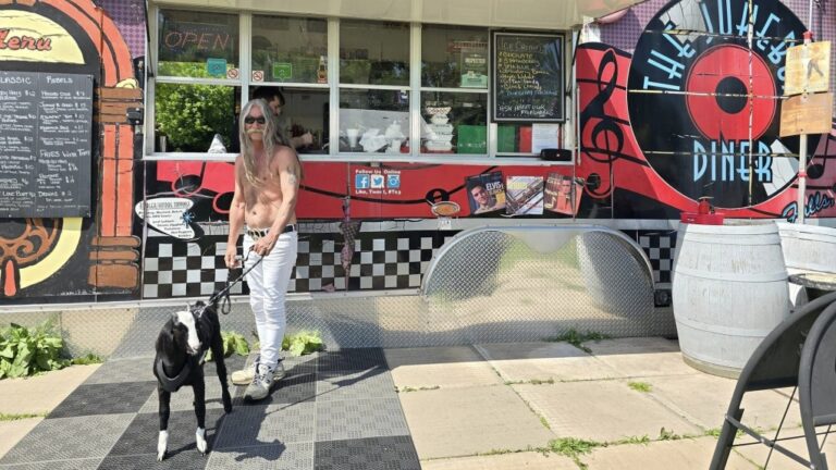 Jimmy the goat and Hector Aubertin at The Jukebox Diner in Niagara Falls, Ont. (Hector Aubertin)