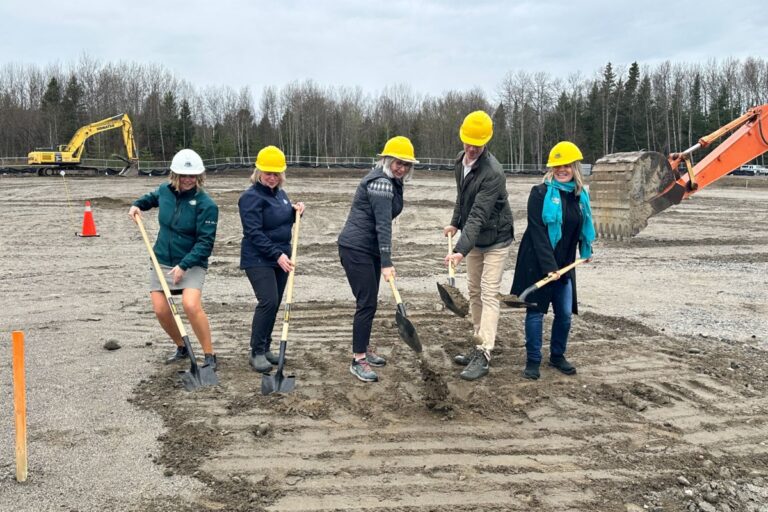 Début des travaux à Nipigon pour le centre des visiteurs de la conservation marine du lac Supérieur