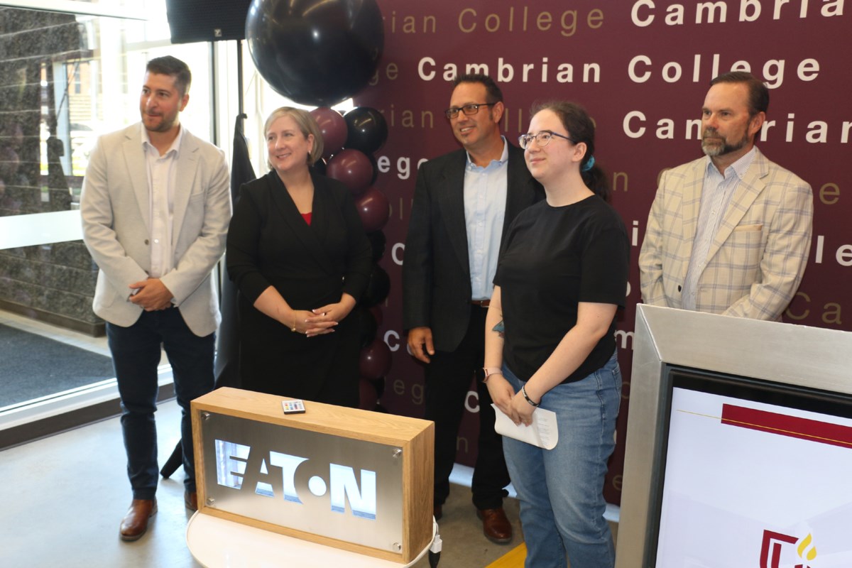Le Cambrian College dévoile son nouveau laboratoire électrique Eaton