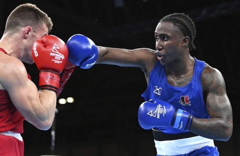Le Canadien Terris Smith enchaîne avec une victoire aux qualifications olympiques de boxe à Bangkok