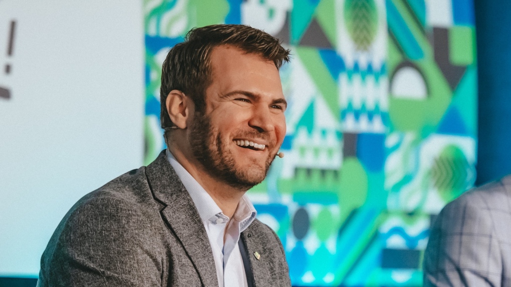 Le maire de Victoriaville ne ferme pas la porte à la course à la direction du Parti libéral du Québec