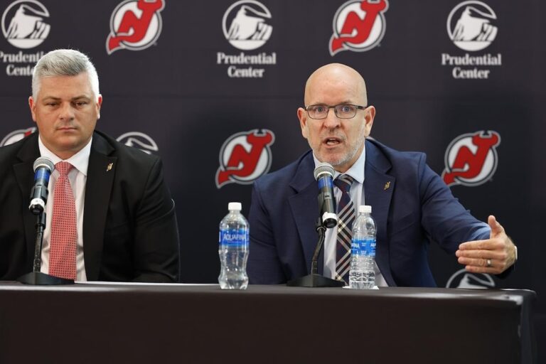 Le nouvel entraîneur Sheldon Keefe répond aux attentes de la Coupe Stanley avec les Devils