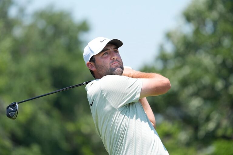 Les accusations contre le golfeur Scottie Scheffler suite à son arrestation en dehors du championnat de la PGA ont été rejetées