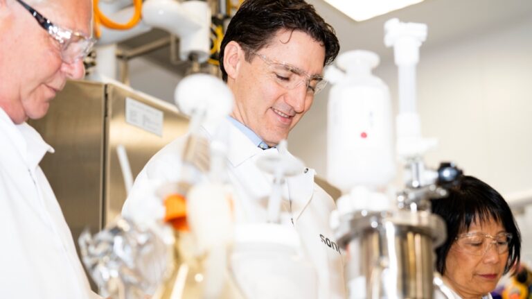 L'usine de vaccins pour la préparation à une pandémie n'ouvrira pas avant 2027, selon Sanofi