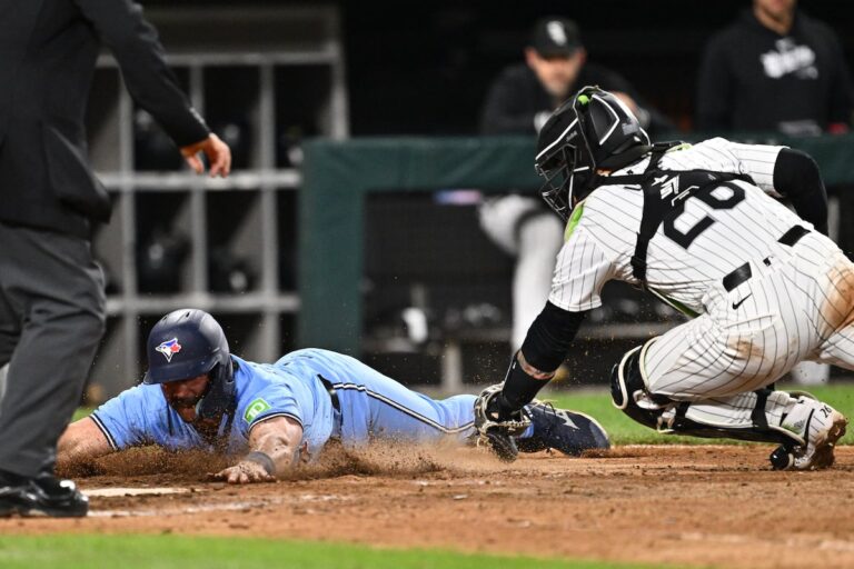 Schneider et Gausman mènent les Blue Jays devant les White Sox 7-2