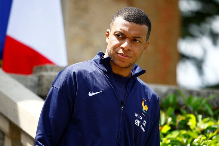 Mbappé ne fait pas partie de l'équipe de France pour les Jeux olympiques de Paris avant son transfert attendu au Real Madrid
