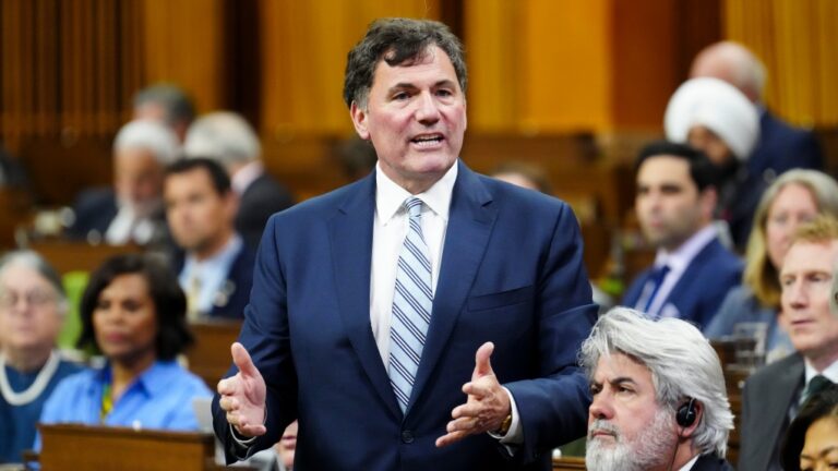 Les Gardiens de la révolution islamique d'Iran sont un groupe terroriste, déclare le Canada