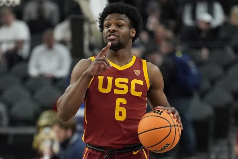 Bronny James, le fils de LeBron James, choisi par les Lakers avec le 55e choix au repêchage de la NBA