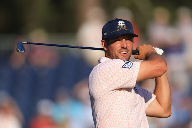 Bryson DeChambeau en licencie 67 pour émerger au sommet de l'US Open