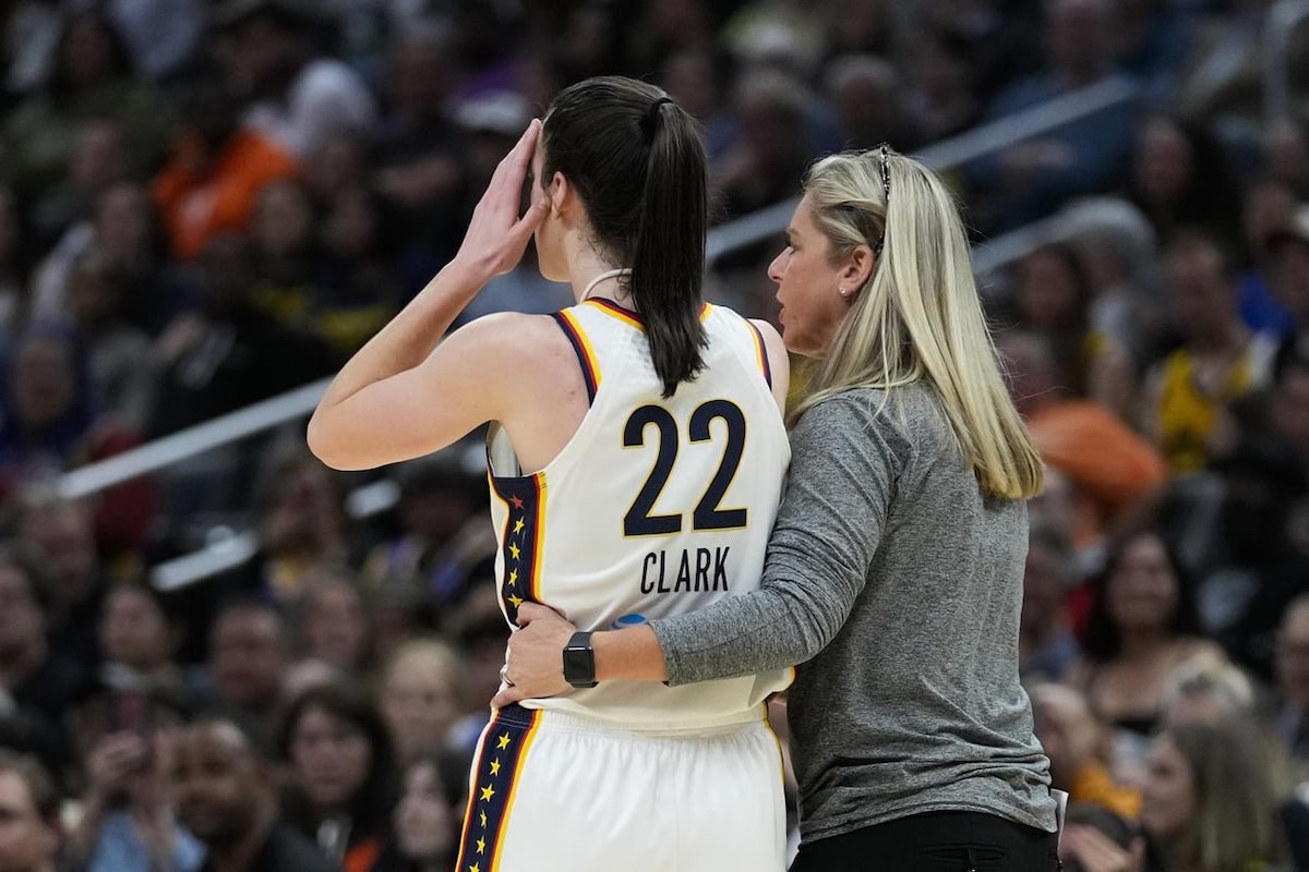 Caitlin Clark, le jeu physique et les questions sur les fautes dominent les discussions autour de la WNBA