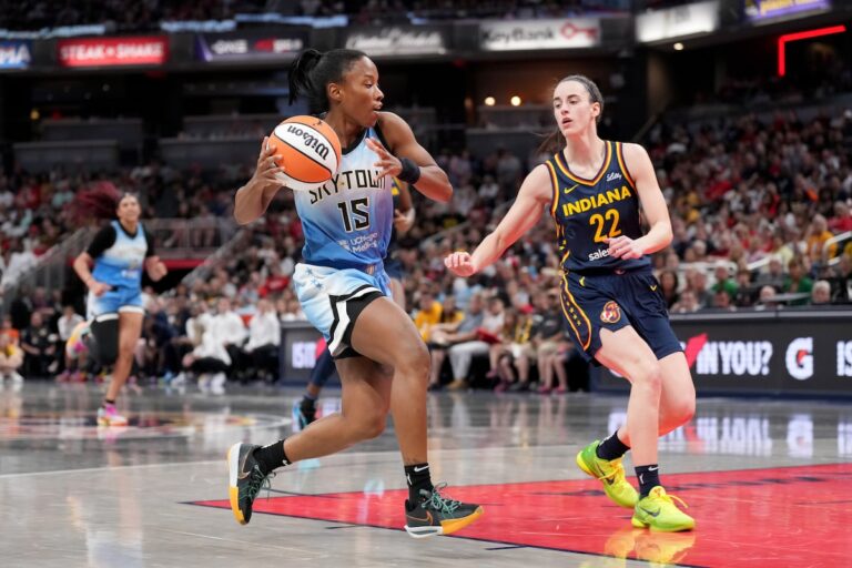 Caitlin Clark marque 23 points pour mener Fever devant Sky 91-83 en WNBA