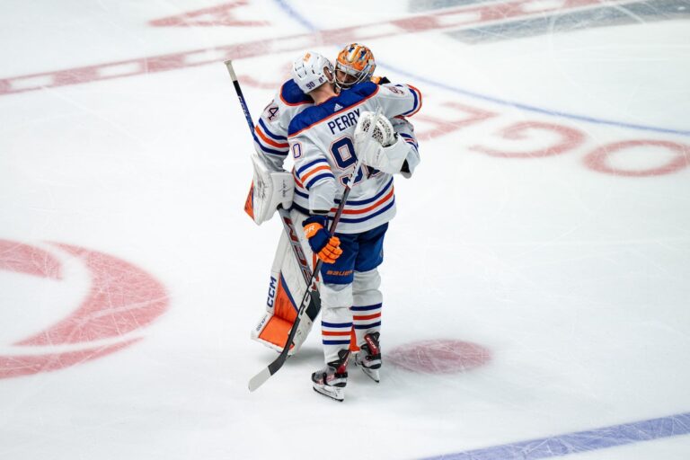 Corey Perry des Oilers a une autre chance de remporter sa deuxième Coupe Stanley 17 ans après avoir remporté sa première
