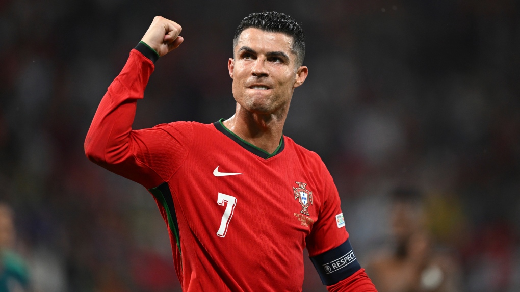Cristiano Ronaldo Devient Le Premier Joueur Participer 6 Cristiano Ronaldo Devient Le Premier Joueur Participer 6