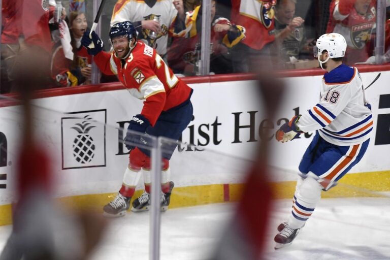 En finale de la Coupe Stanley pour la troisième fois en cinq ans, Carter Verhaeghe de la Floride continue de marquer des buts