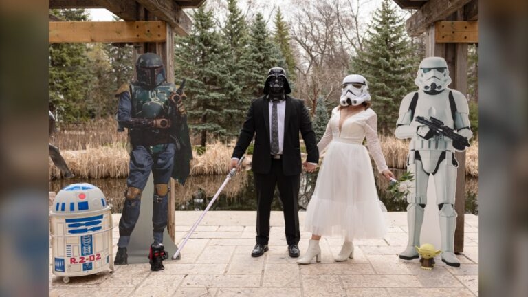 Fugues Star Wars et barres de purée de pommes de terre : les mariées du Manitoba s'approprient leur mariage