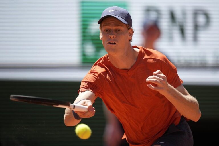 Jannik Sinner est n°1 au classement pour la première fois et regarde déjà Wimbledon