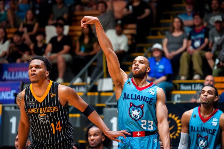 L'Alliance de la CEBL l'emporte sur les BlackJacks avec une explosion offensive