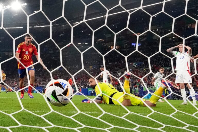 L'Espagne bat l'Italie et se qualifie pour les huitièmes de finale de l'Euro 2024