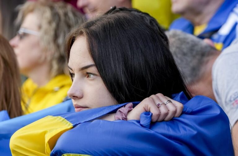 L'Ukraine arrive à l'Euro 2024 avec un accueil patriotique et un rappel frappant de la guerre intérieure
