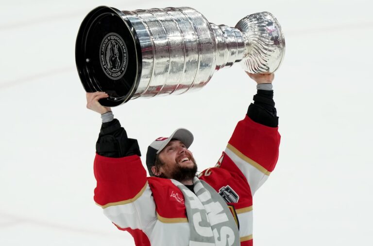 La croissance de Sergei Bobrovsky en un gardien de haut niveau est terminée : « Bob » est désormais champion de la Coupe Stanley
