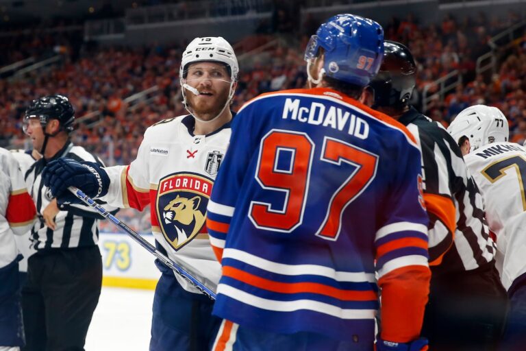 La mêlée après le coup de sifflet de Connor McDavid et Matthew Tkachuk est du « hockey classique en séries éliminatoires »