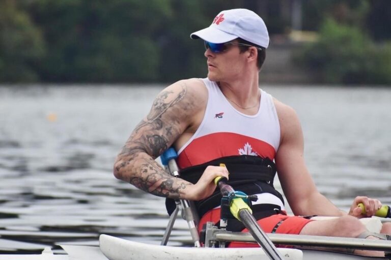 L'ancien gardien des Broncos de Humboldt Jacob Wassermann nommé dans l'équipe paralympique d'aviron du Canada