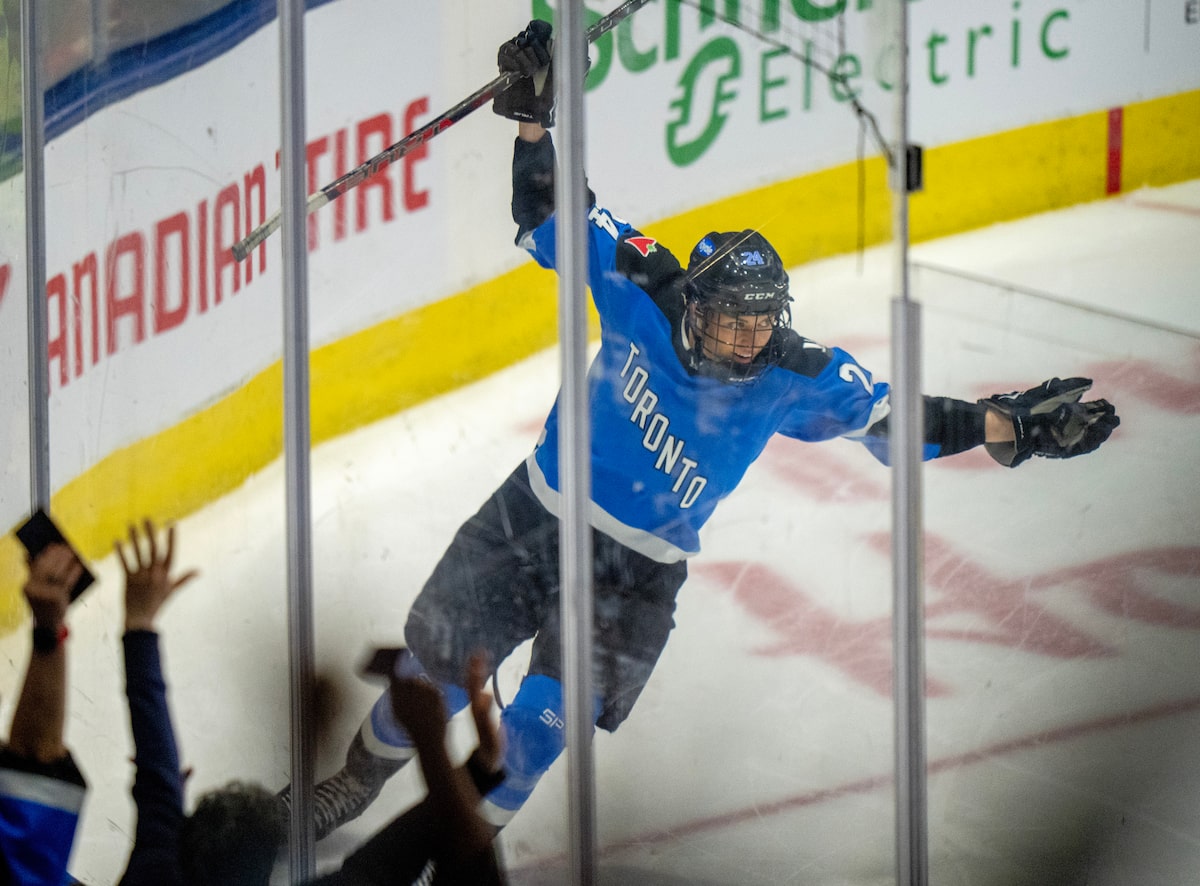 L'attaquante torontoise Natalie Spooner nommée joueuse par excellence de la saison inaugurale de la PWHL