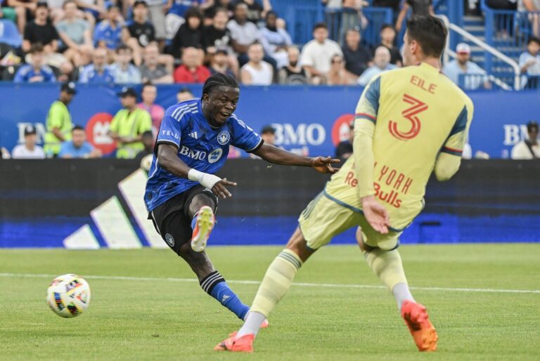 Le CF Montréal perd une avance de deux buts et fait match nul contre les Red Bulls de New York 2-2