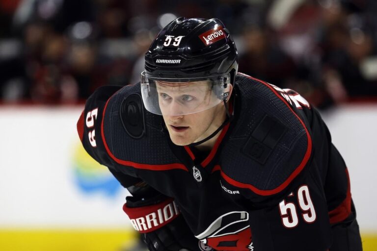 Le Lightning de Tampa Bay acquiert les droits de Jake Guentzel à la veille de l'agence libre