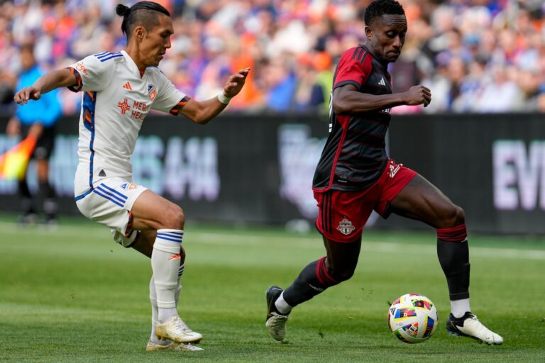 Le Toronto FC récupère Laryea mais aucun mot ferme sur la disponibilité d'Insigne pour le match DC