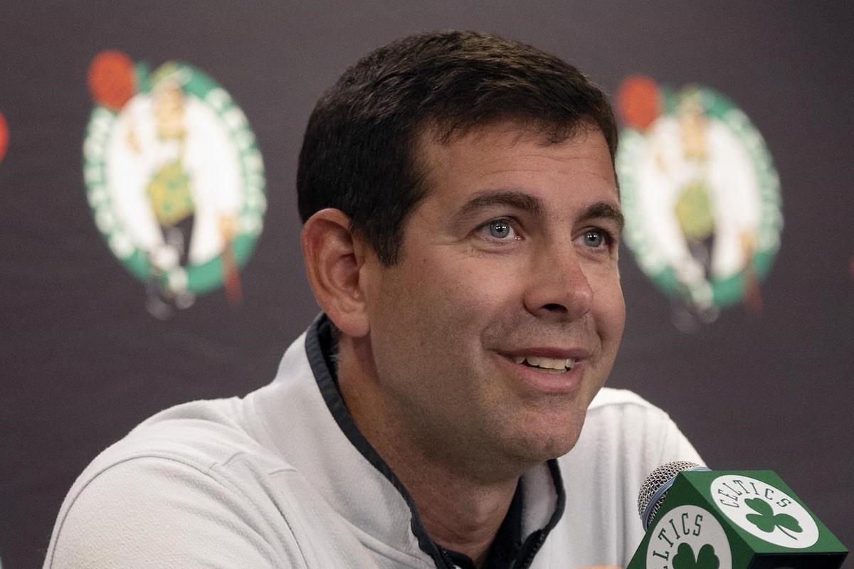 Le chef du front office des Celtics, Brad Stevens, ne s'attend qu'à des modifications de l'effectif alors qu'ils cherchent à défendre leur titre.