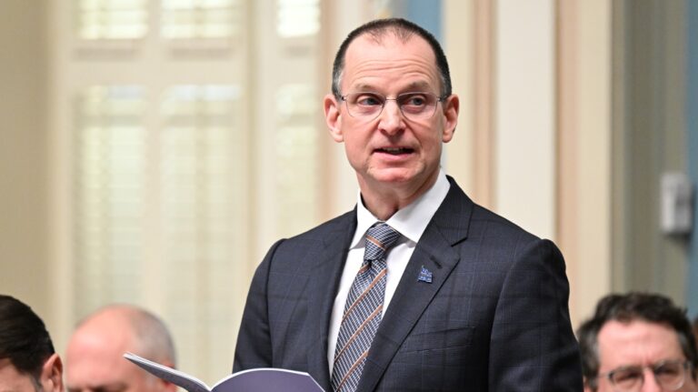 Le déficit du Québec est de 1,2 milliard de dollars supérieur aux prévisions
