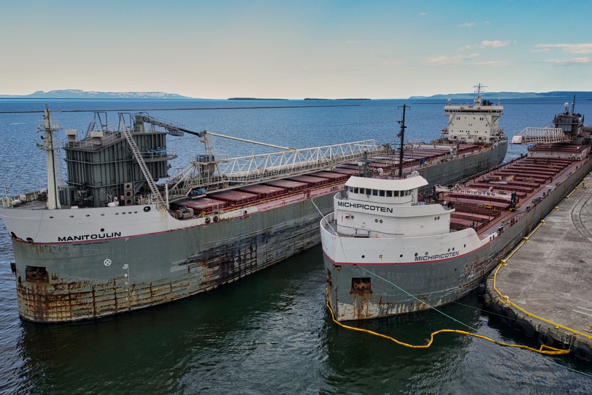 Le laquier Michipicoten endommagé se prépare à quitter Thunder Bay