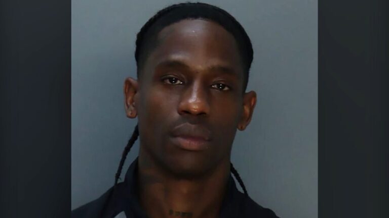 Le rappeur Travis Scott arrêté pour ivresse désordonnée et intrusion jeudi matin