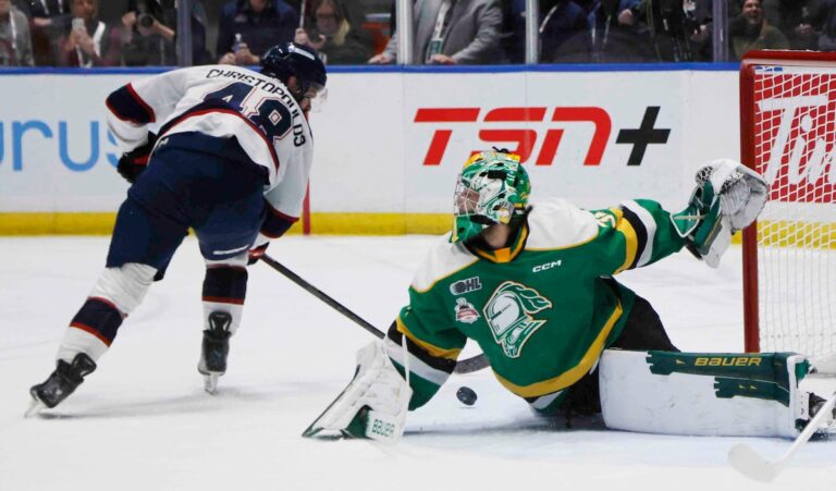 Le vainqueur de Cowan élève les Knights devant Spirit et mérite une place pour la finale de la Coupe Memorial