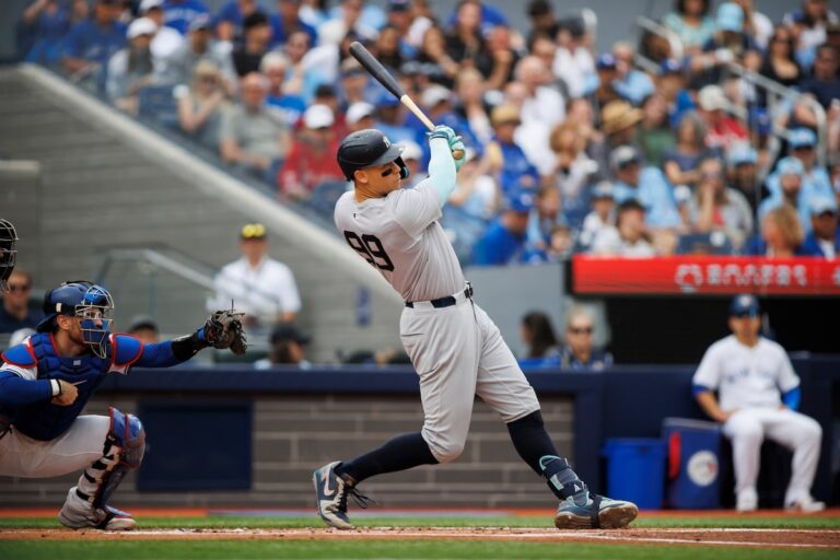 Les Blue Jays s'effondrent à une défaite de 8-1 alors qu'Aaron Judge joue pour les Yankees