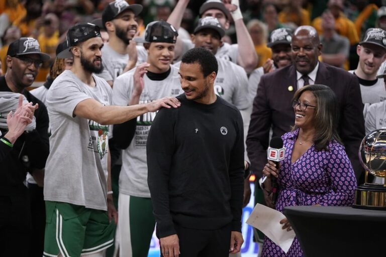 Les Celtics ont suivi la « folie » du style d'entraîneur de Joe Mazzulla directement jusqu'à la finale de la NBA
