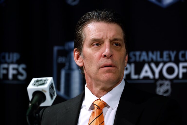 Les Maple Leafs ajoutent l'ancien entraîneur-chef des Islanders Lane Lambert au personnel de Craig Berube
