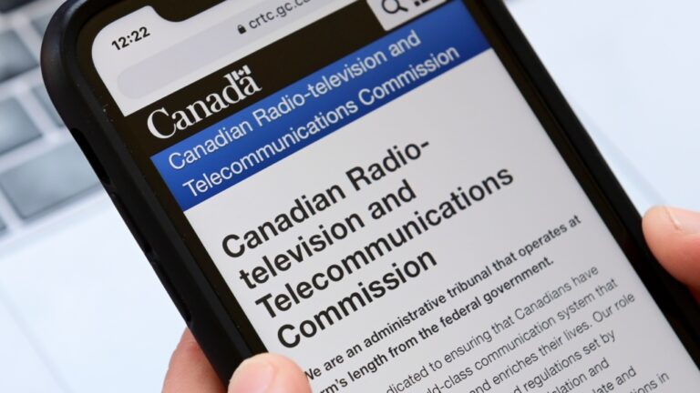 Les services étrangers de diffusion en continu en ligne doivent désormais contribuer à un fonds pour les nouvelles et le contenu canadiens