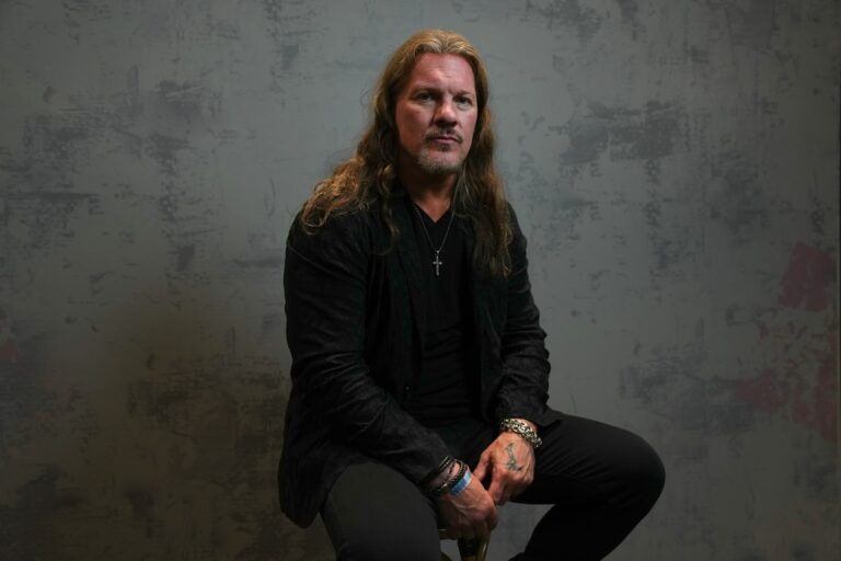 Les stars canadiennes de l'AEW Chris Jericho et Renee Paquette disent que les médias sociaux remodèlent la lutte professionnelle