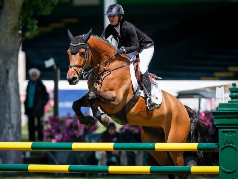 Les vétérans Amy Millar et Mario Deslauriers nommés dans l'équipe olympique de saut d'obstacles équestre