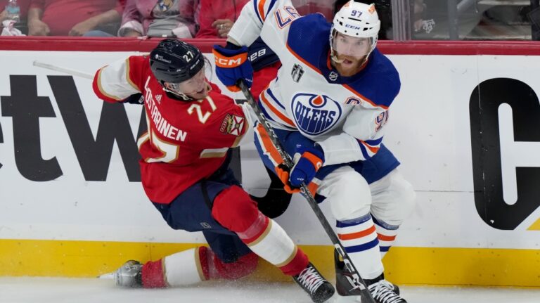 McDavid des Oilers remporte le trophée Conn Smythe après la défaite du septième match
