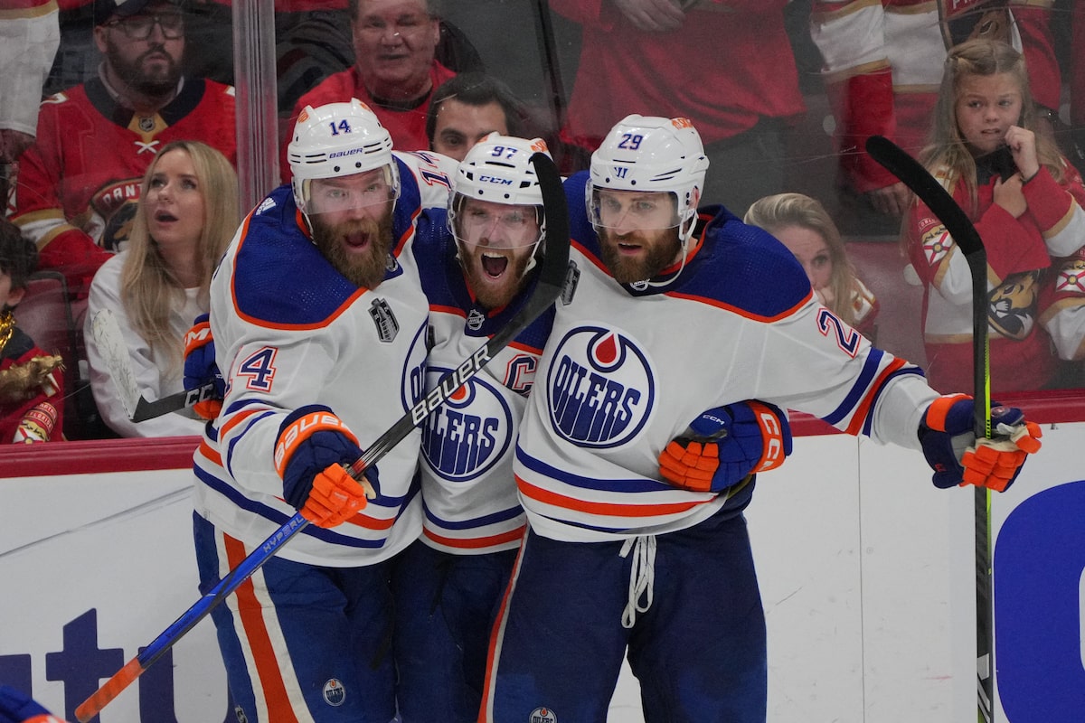 McDavid et les Oilers s'accrochent pour battre les Panthers et forcer le sixième match de la finale de la Coupe Stanley
