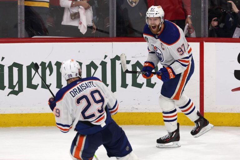 McDavid organise une clinique pour ramener les Oilers à Edmonton