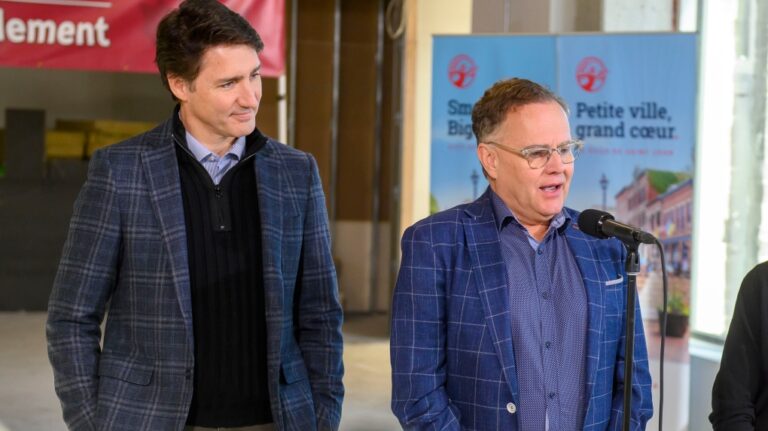 « Nous avons besoin d'un nouveau leadership » : un député libéral écrit au caucus, lui demandant de démissionner