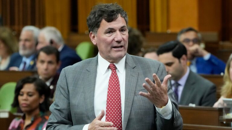 « Nous opterons pour la majorité » : les libéraux critiqués par l'opposition sur la proposition de retarder les prochaines élections