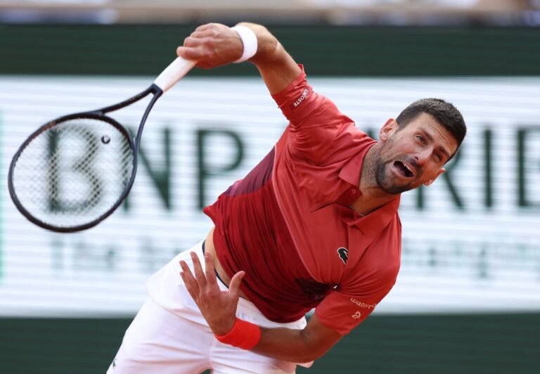 Novak Djokovic se retire de Roland-Garros en raison d'une blessure au genou